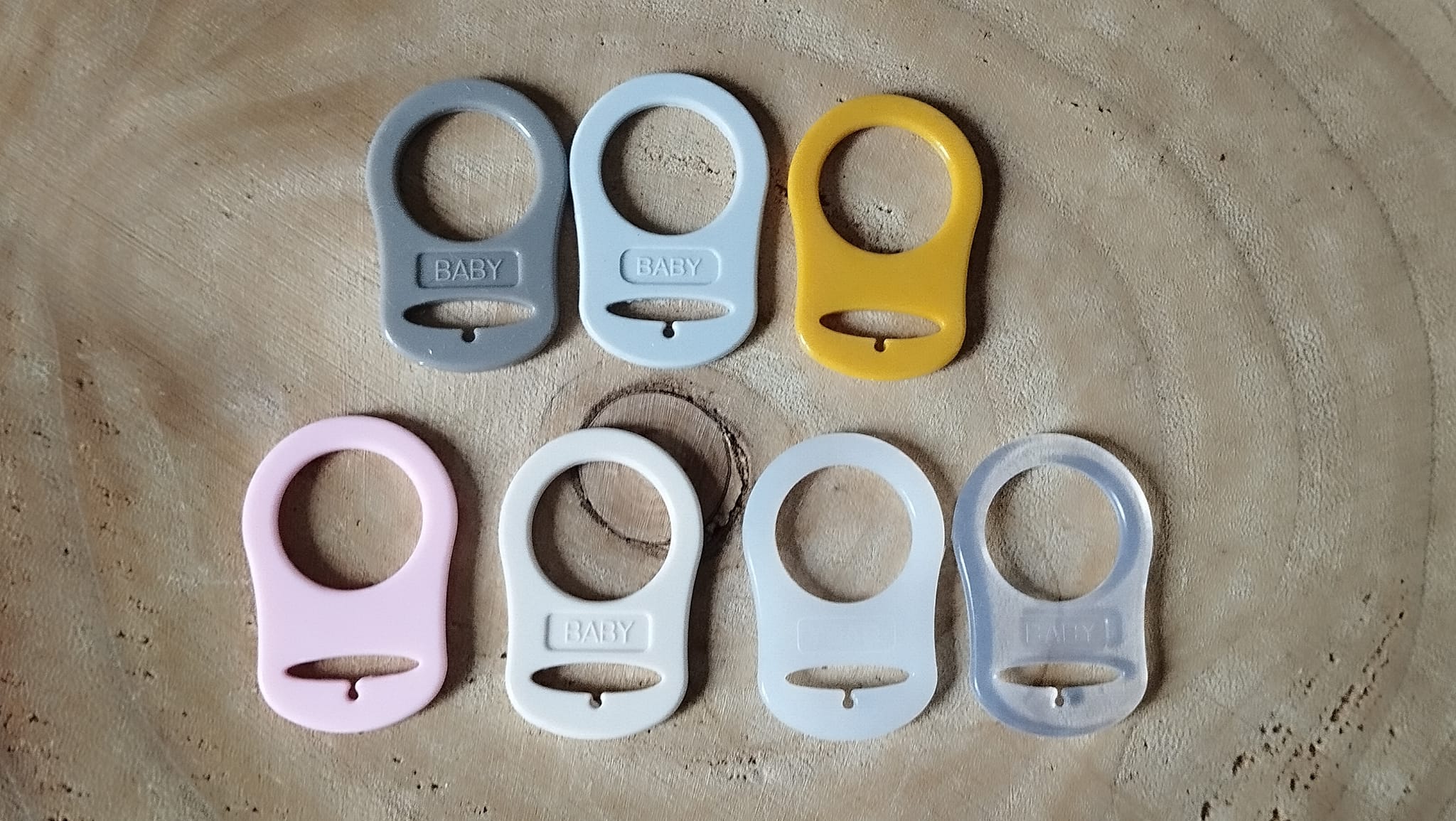 Adapteur attache tétine