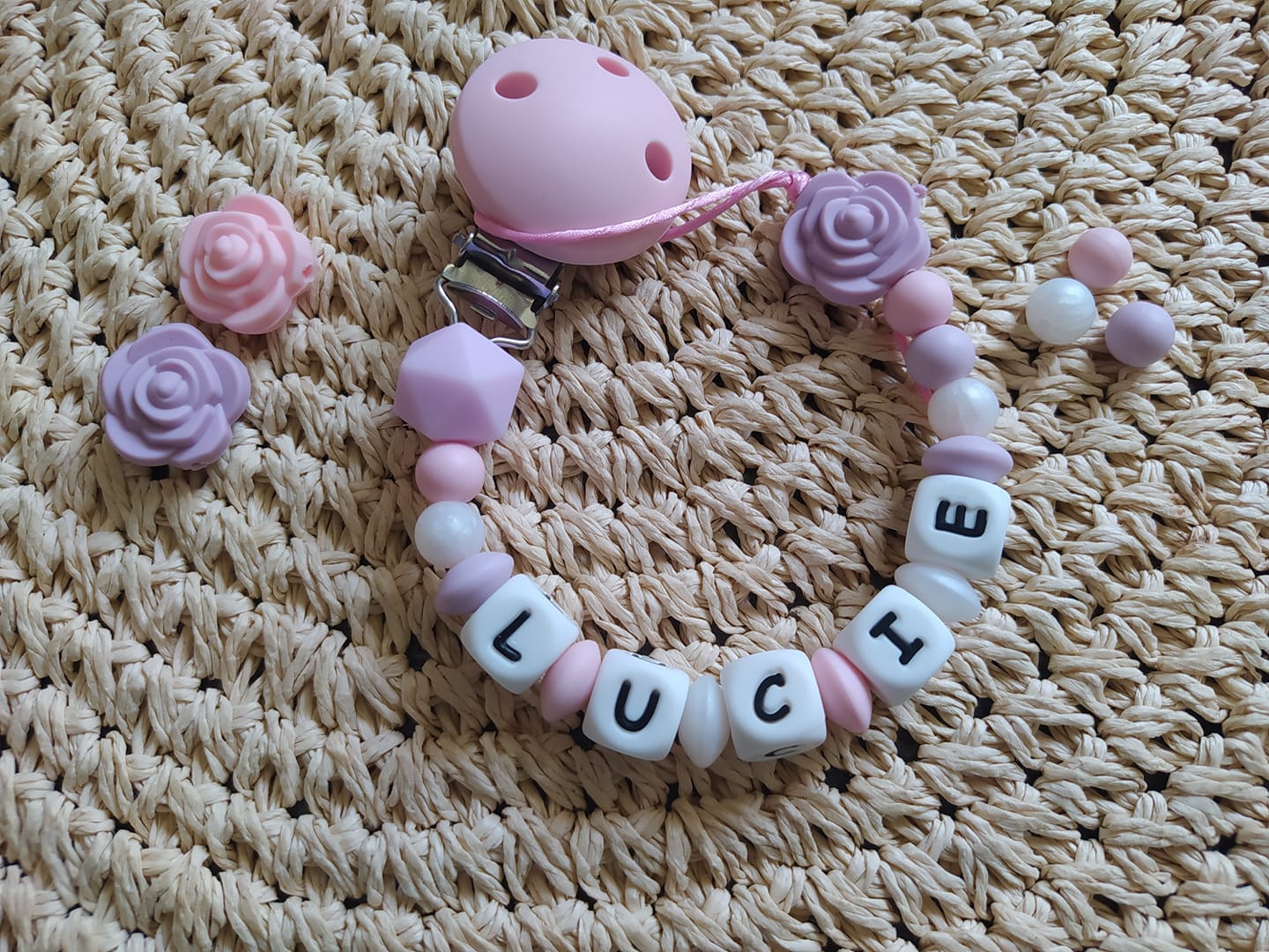 Attache tétine silicone fleur