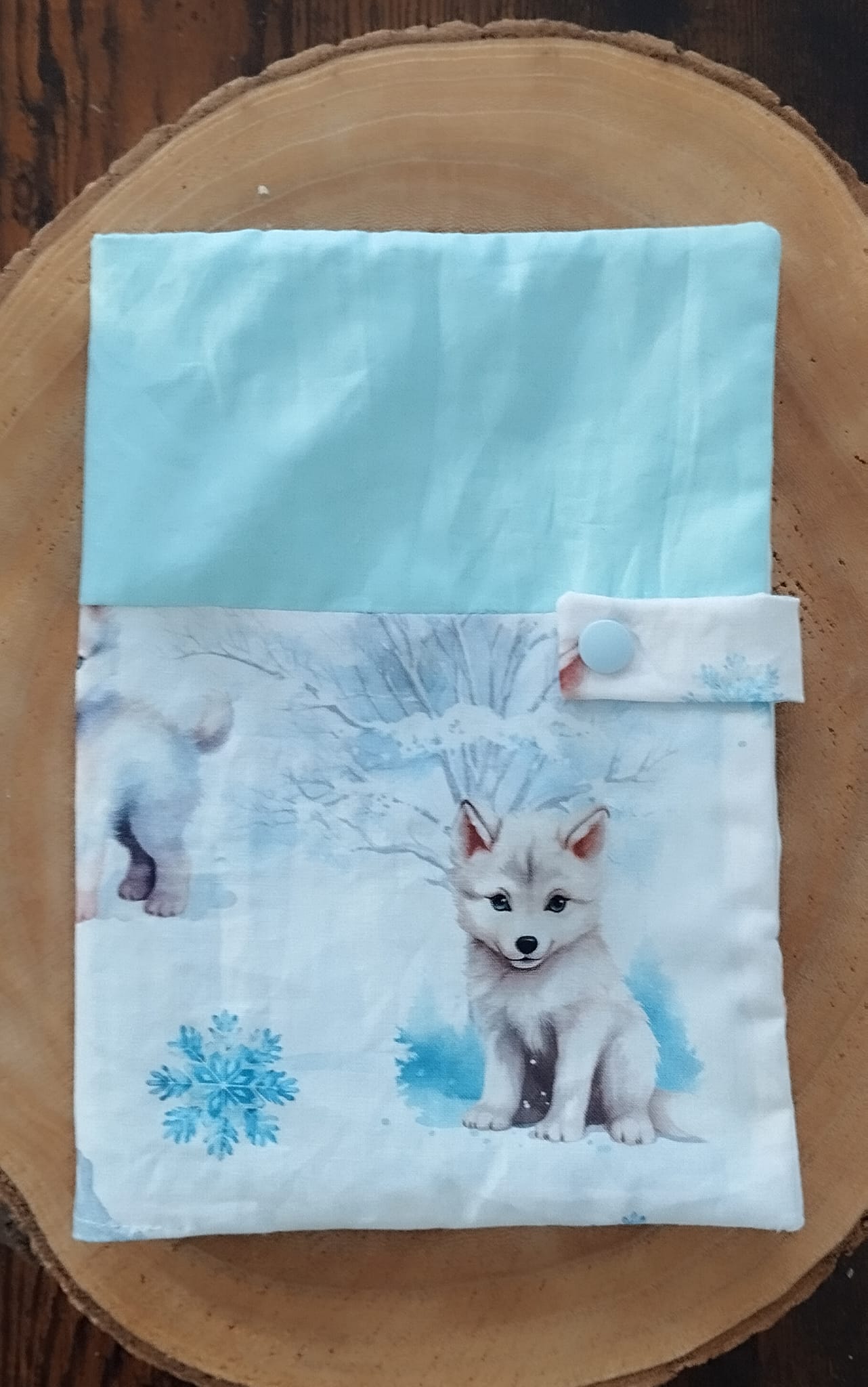 Protège carnet santé loup personnalisé fait main
