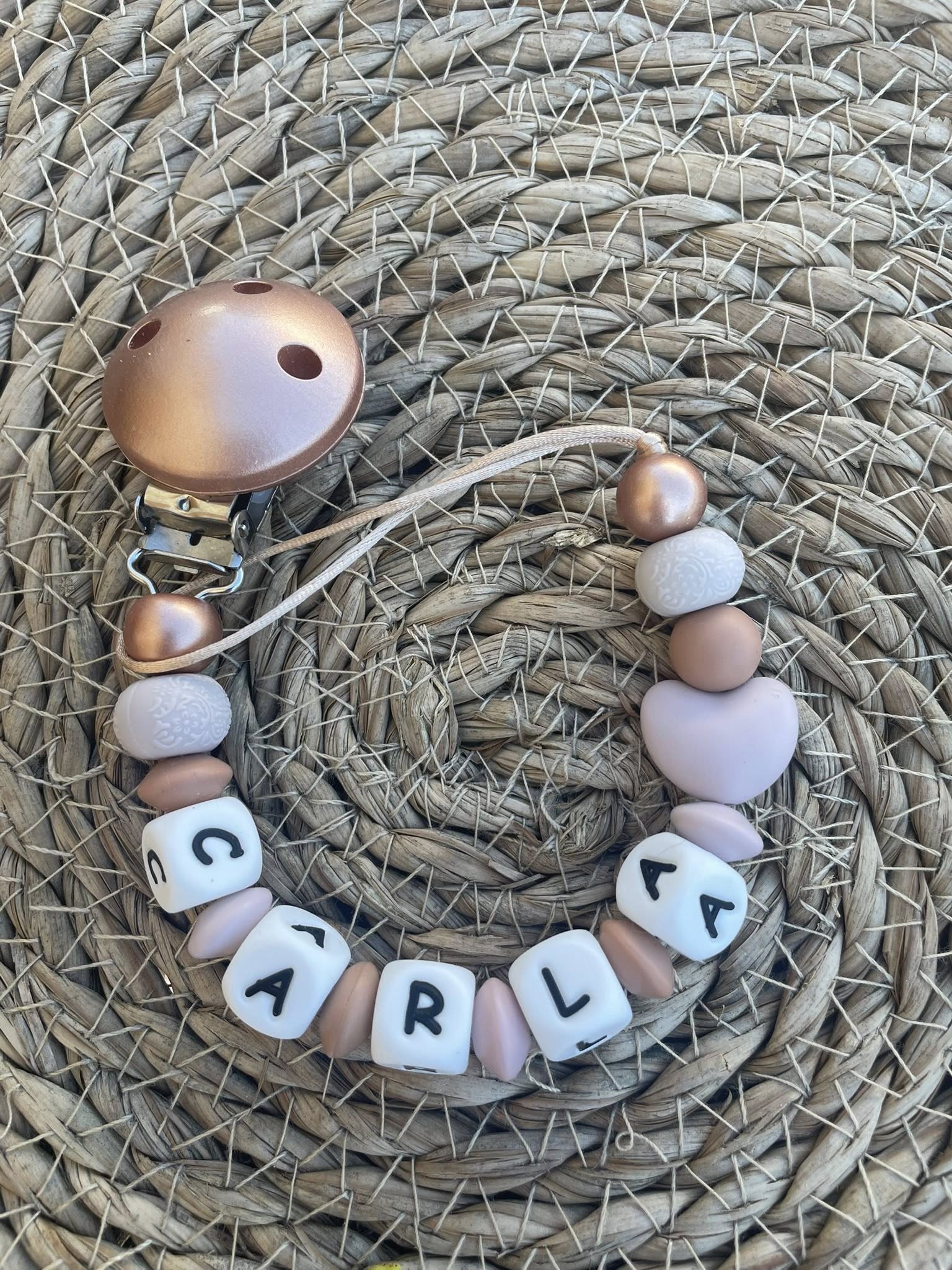 Attache tétine personnalisée coeur